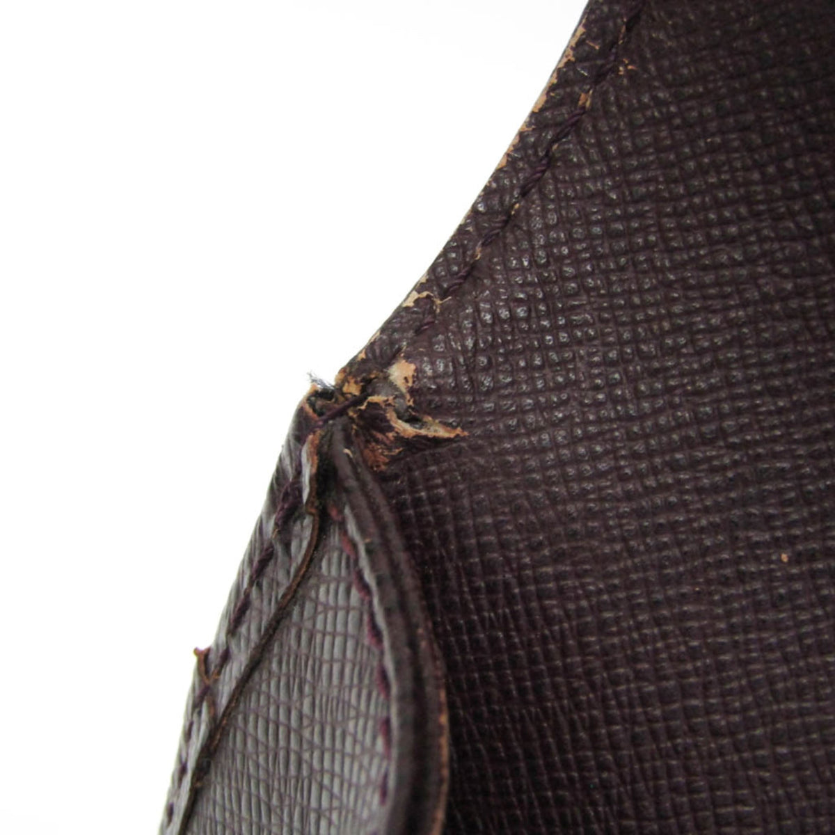 Louis Vuitton Serviette Clado · Taiga
