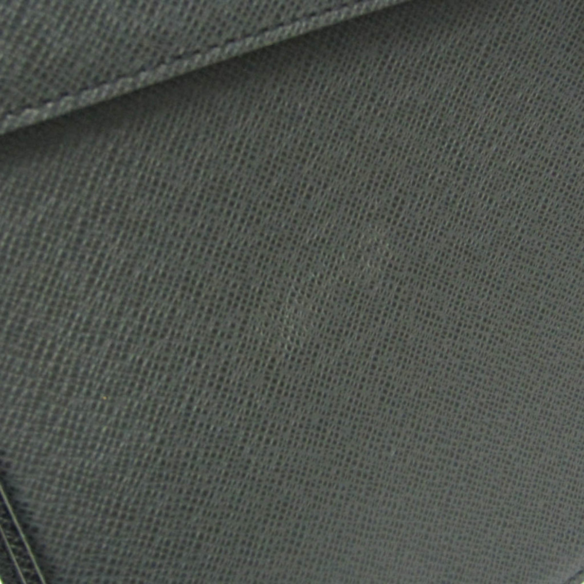 Louis Vuitton Serviette Robusto · Taiga