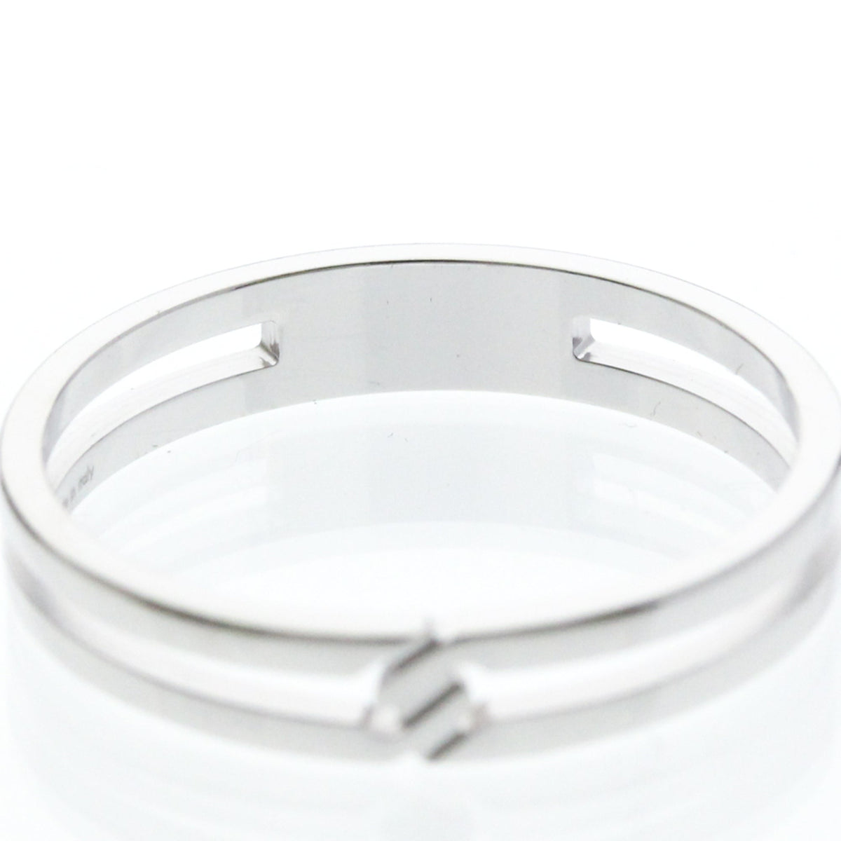 Gucci Infinity · 18K White Gold